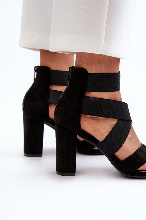 Жіночі босоніжки з ремінцями чорного кольору Obissa