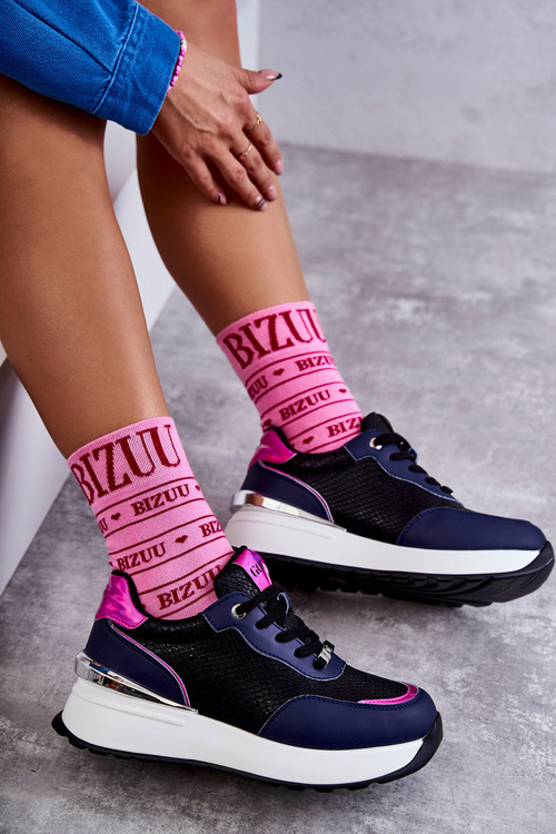 Жіноче спортивне взуття на танкетці GOE KK2N4081 чорно-синій