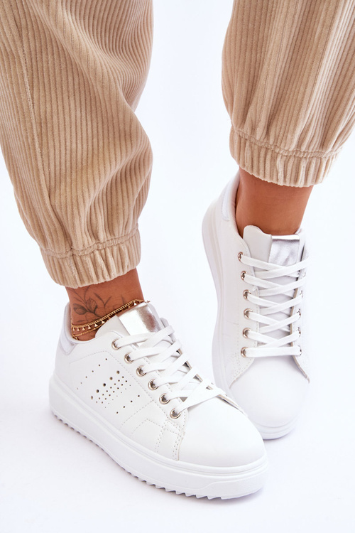 Жіноче спортивне взуття сріблясто-біле Be First!