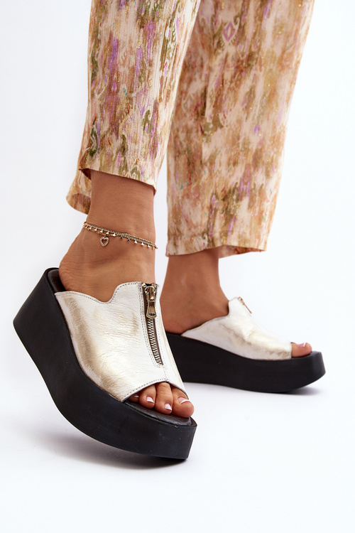 Золоті жіночі тапочки Zazoo 2916 на масивній платформі з блискавкою