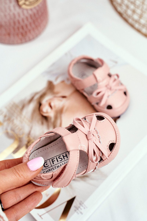 Дитячі босоніжки для дівчинки рожеві шкіряні Maentra