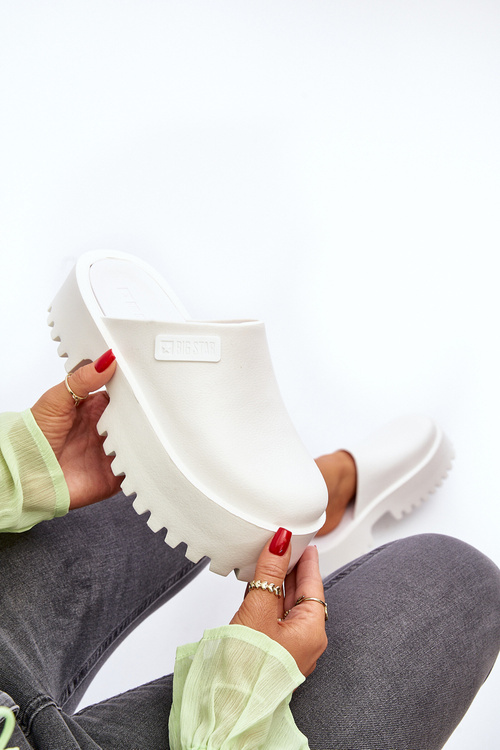 Жіночі шорти на масивній підошві Big Star NN274015 Білі