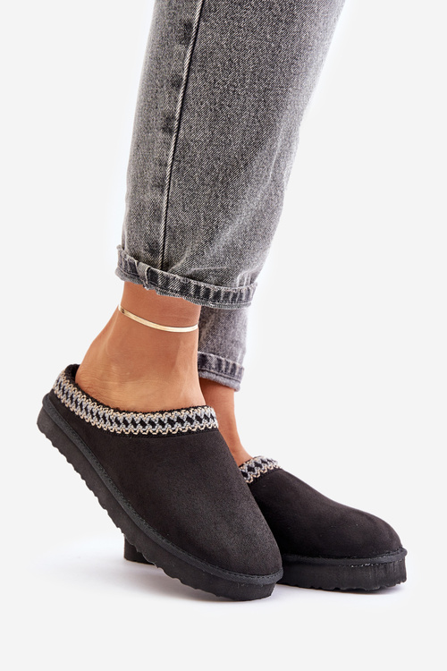 Зручне домашнє взуття Тапочки з вишивкою жіночі Inblu FX000021 Чорні