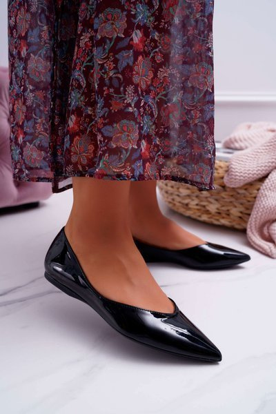 Жіночі лаковані балетки з гострим гострою, чорні Tell Me