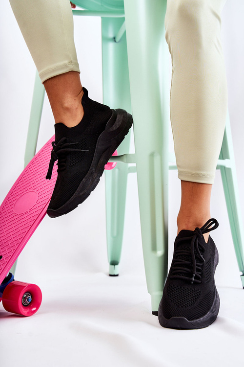 Жіноче спортивне взуття чорні Livia