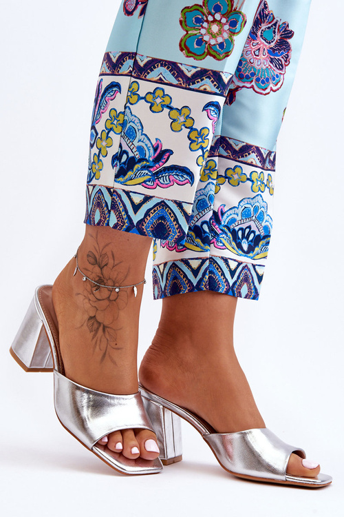 Жіночі шкіряні класичні тапочки Silver Loara