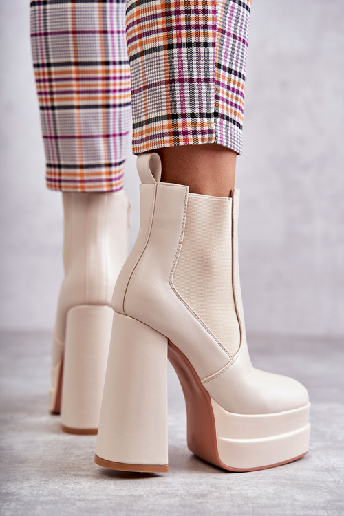 Жіночі шкіряні чоботи на масивному каблуці Бежеві Jones