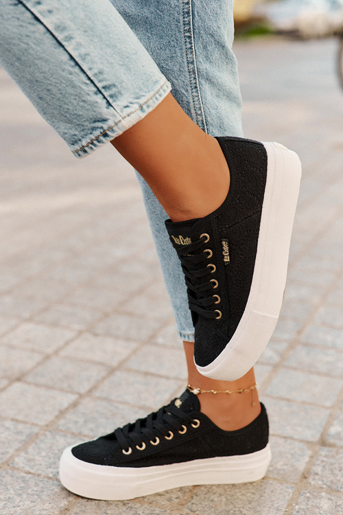 Жіночі Кросівки З Кружевом Lee Cooper LCW-25-31-3439L Чорні