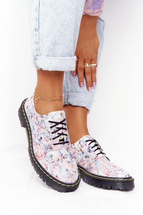 Жіночі шкіряні броги Оксфорди Maciejka 04087-38 білі з квітами