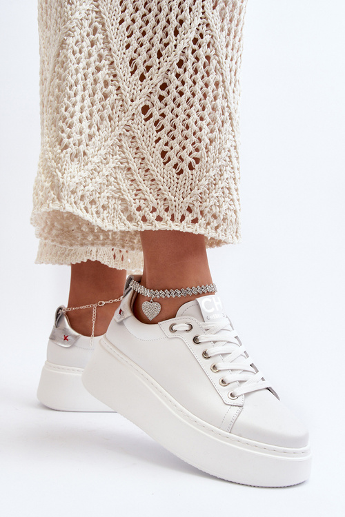 Шкіряні жіночі кросівки з браслетом CheBello 4406 Білі