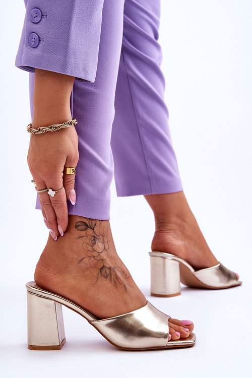 Жіночі шкіряні класичні тапочки Golden Loara