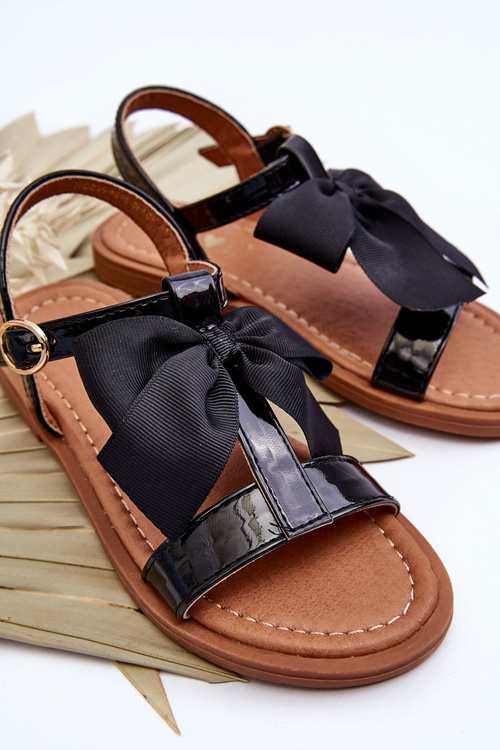 Дитячі лаковані босоніжки з бантом Black Netina