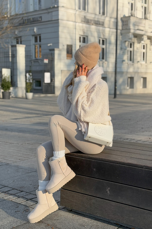 Високі жіночі снігові черевики на платформі Big Star OO274897 світло-бежевого кольору