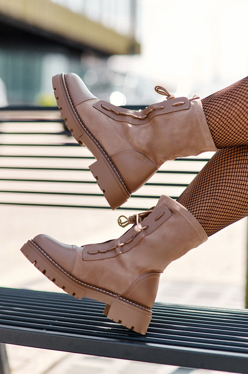 Жіночі замшеві чоботи на шнурівці бежеві Marirla