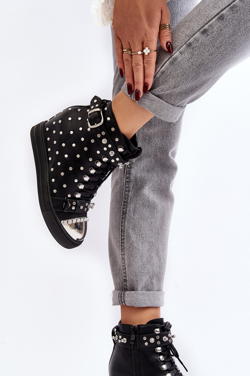 Жіночі чоботи прикрашені стругою на танкетці Lu Boo black