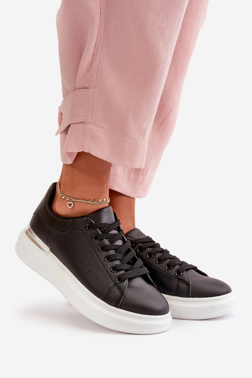 Низькі жіночі кросівки на платформі з еко шкіри Чорні Nevelena