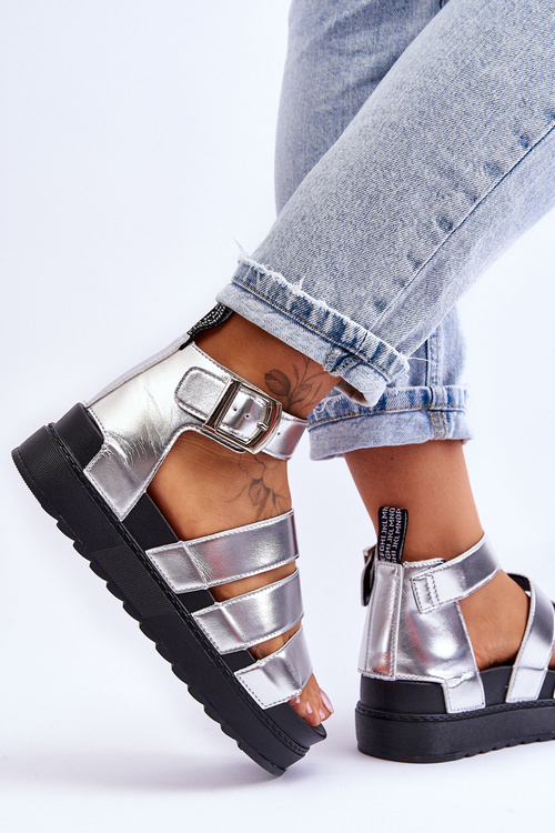 Босоніжки на масивній платформі Silver Lisbona