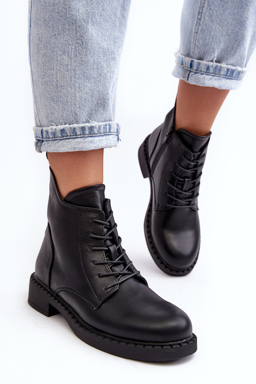 Жіночі класичні ботильйони на плоскій підошві чорні Ballisa