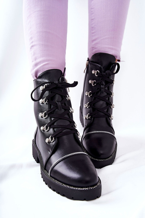 Класичні багатоярусні шкіряні черевики Daiane чорного кольору