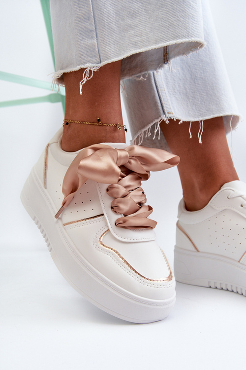 Жіночі кросівки на платформі білі Tessama