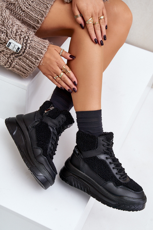 Жіночі кросівки на платформі з овчиною Lee Cooper LCJ-24-47-3145 чорний