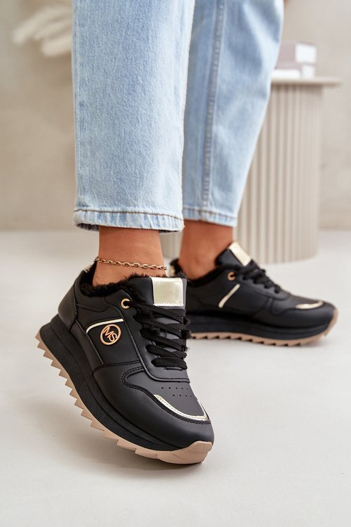 Жіноче спортивне взуття утеплене хутром на платформі Lerisas чорного кольору