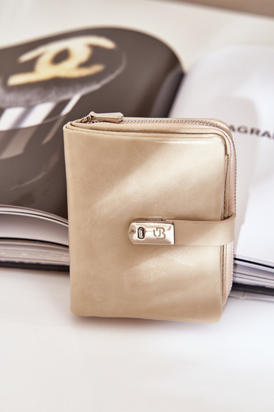 Лакований Жіночий Гаманець Світло Бежевий Yathika