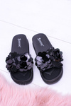 Жіночі чорні шльопанці з квітковим візерунком Muah