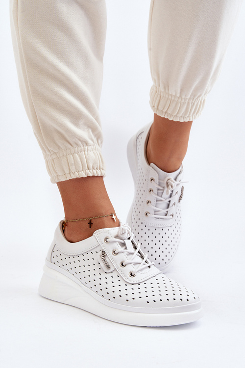 Жіночі шкіряні спортивні кросівки білі Brumia