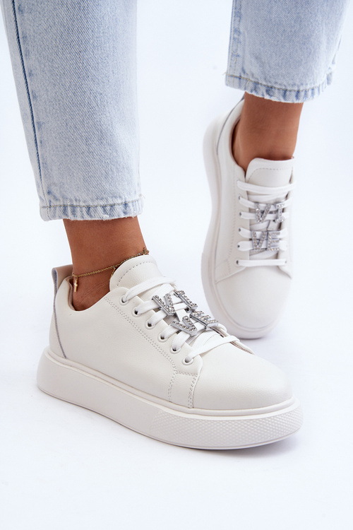 Жіночі шкіряні кросівки з декором білі Dysuria