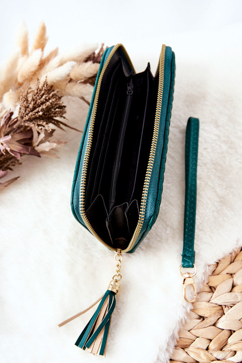 Великий стьобаний гаманець із зеленим ремінцем