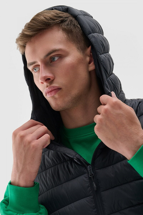 Чоловічий пуховик 4F чорний 4FWAW24TVJAM146-20S