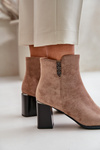 Теплі еко-замшеві жіночі ботильйони із застібкою на каблуці, коричневі Erillia