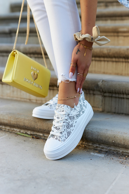 Жіночі кросівки білі Humphrey