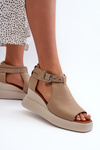 Жіночі босоніжки на платформі та танкетці з бежевої екошкіри Hloeli