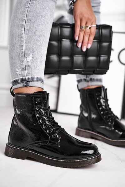 Жіночі чоботи на плоскій підошві лаковані Чорні Marita