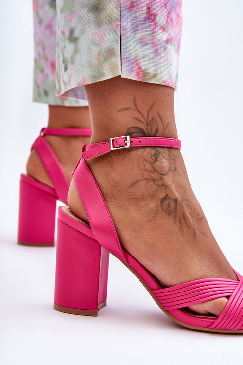 Шкіряні класичні босоніжки на каблуці фуксія Zipola