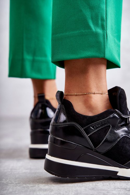 Жіноче спортивне взуття Black Colli