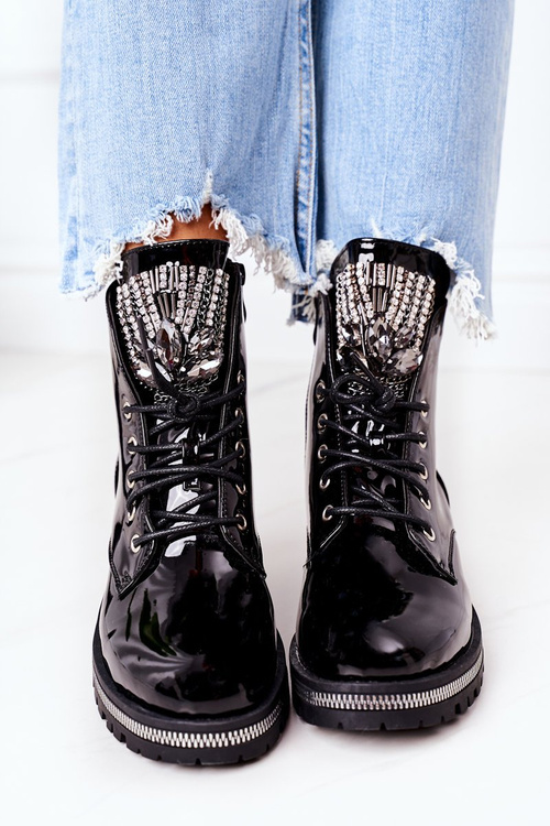 Утеплені черевики з кубічним цирконієм, лакованим чорним. Увага