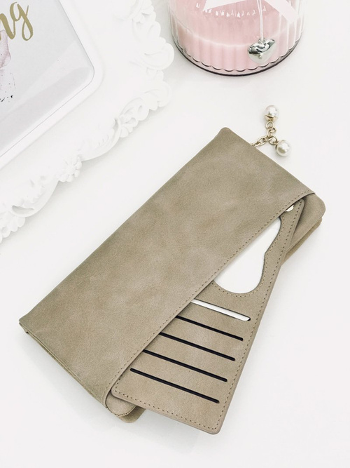 Великий жіночий гаманець бежевого кольору