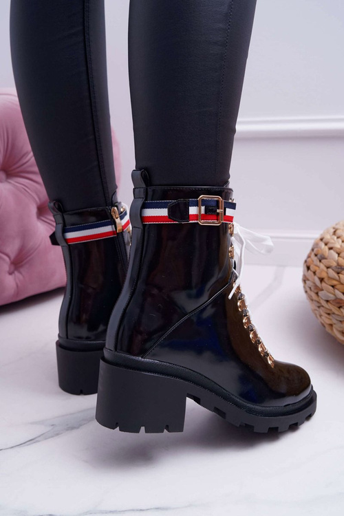 Жіночі високі черевики на плоскому каблуці, чорні Hippe