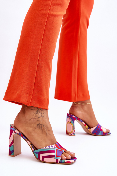 Жіночі тапочки на підборах з малюнком фіолетові Adelise