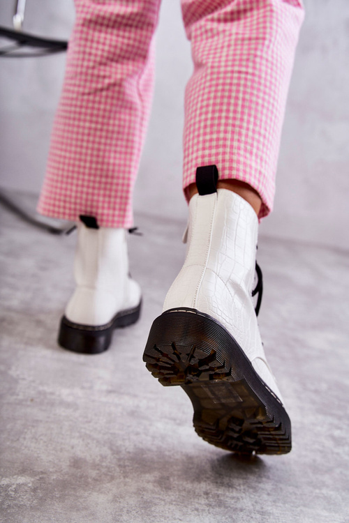 Жіночі теплі черевики зі зміїної шкіри білі Salma