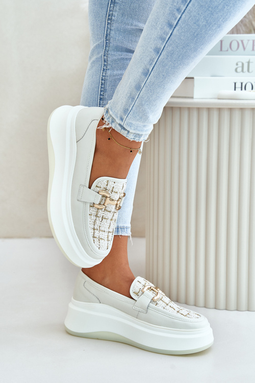 Шкіряні жіночі мокасини на платформі з золотистим декором 89105 Vinceza Light Beige