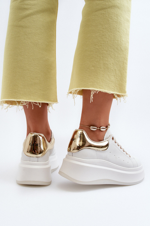 Жіночі шкіряні кросівки GOE NN2N4031 Білі