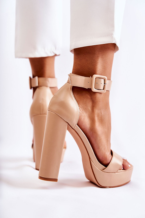 Шкіряні босоніжки на бежевій планці Medanos