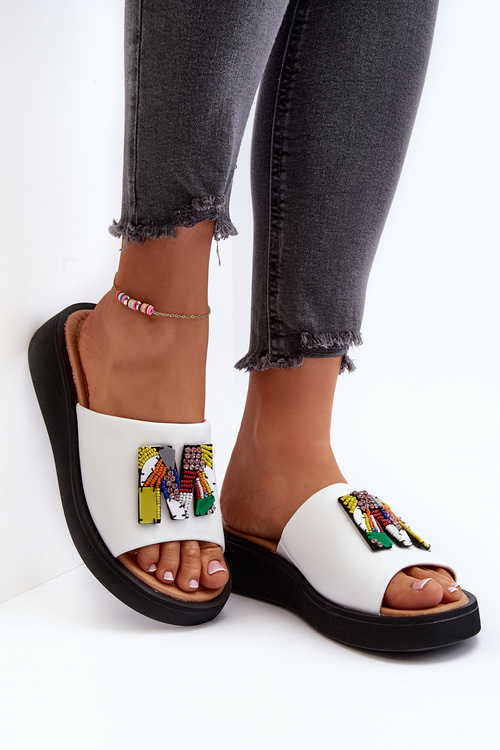 Жіночі шкіряні тапочки на платформі з декором Монро бежеві