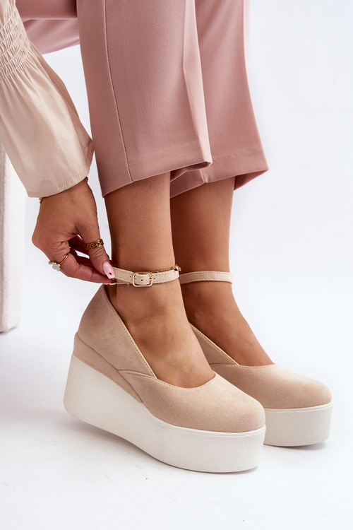 Жіночі еспадрільі на танкетці світло-бежевого кольору Malla