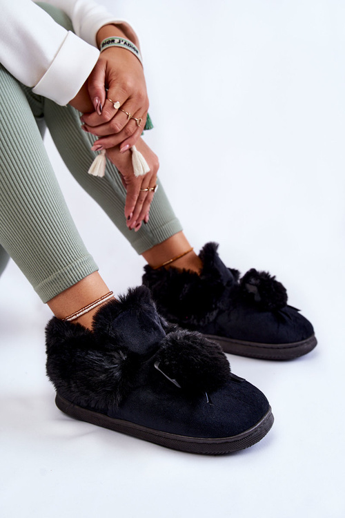 Жіночі хутряні сліпони з помпоном чорні Noemi