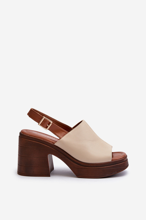 Елегантні жіночі босоніжки з бежевої екошкіри на блочному каблуці Vattima